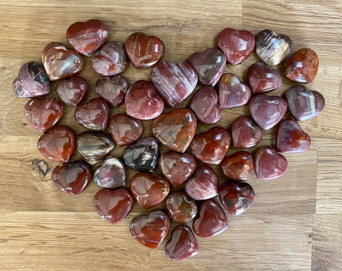 Photo d'un coeur en pierres