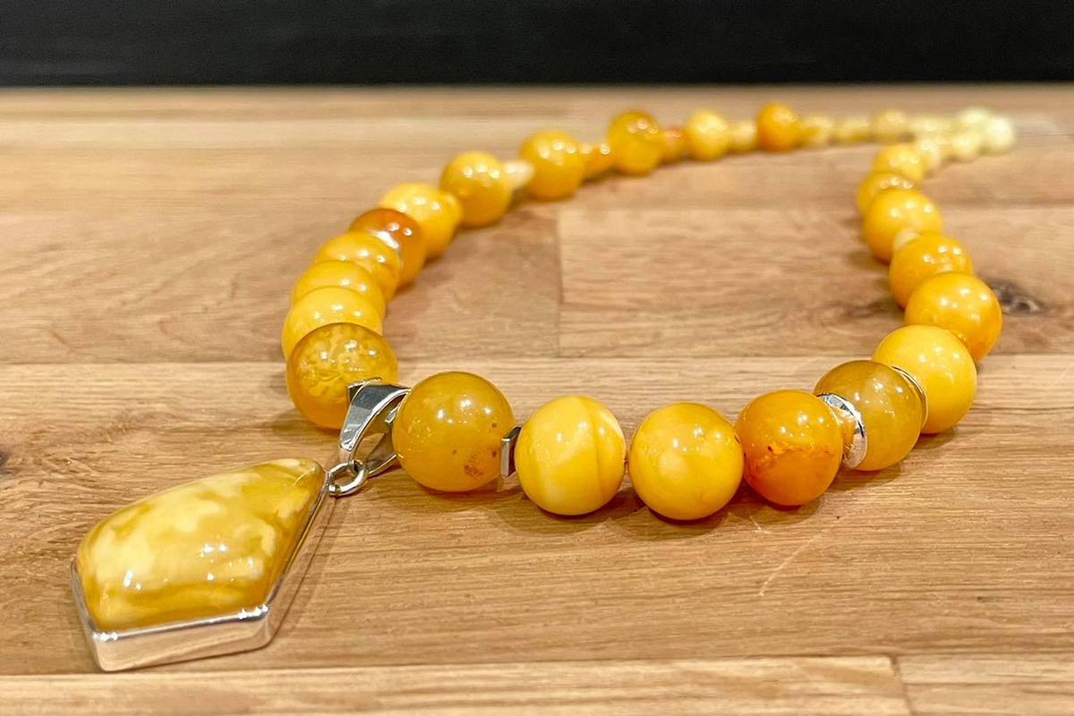Collier en Ambre Jaune de la Baltique