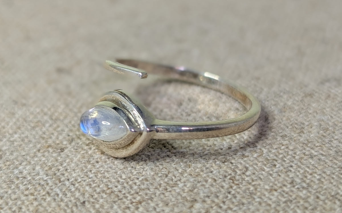 Bague en Pierre de Lune