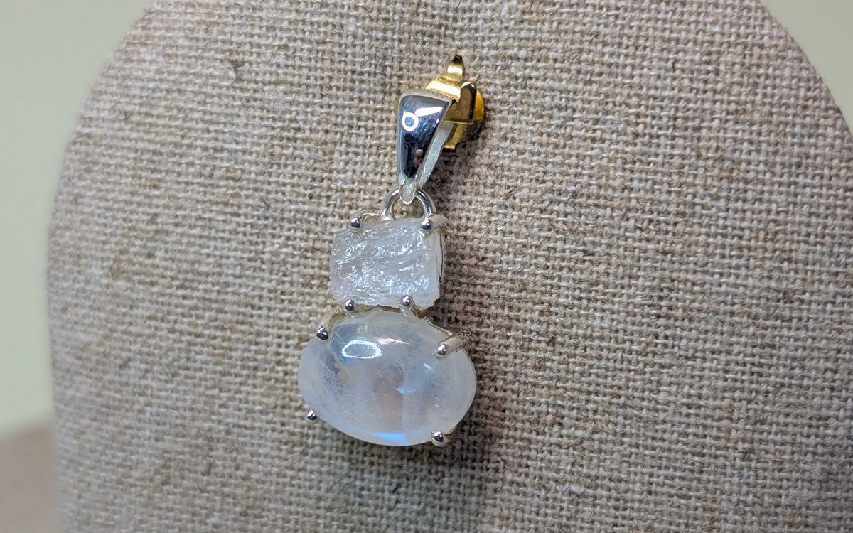 Pendentif en Pierre de Lune